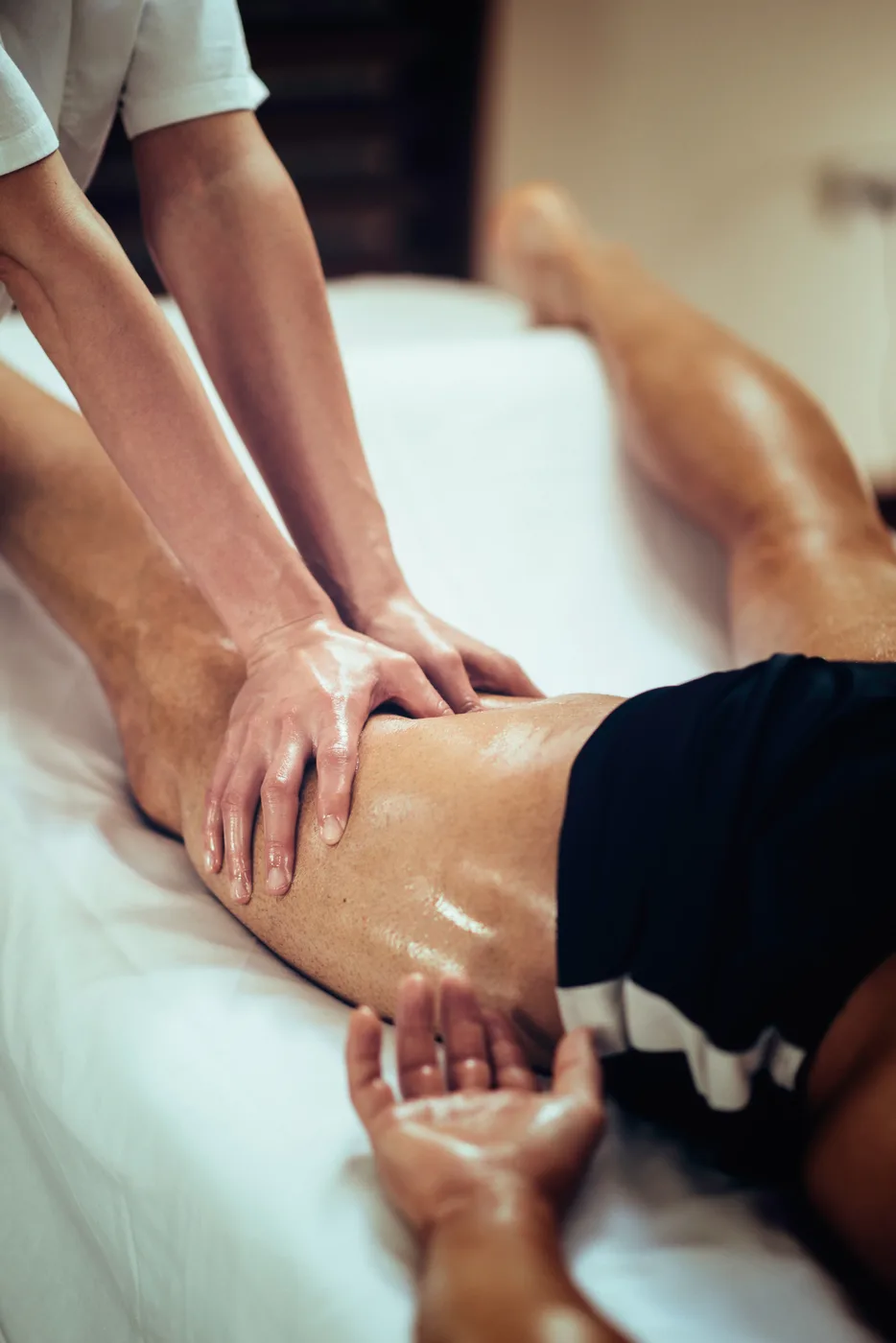 Massage sportif professionnel dans un cabinet à Cannes